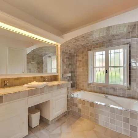 Luxury In Sainte-maxime With Garden Villa